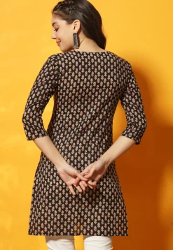 Digital Printed Cotton Straight Kurti in Black