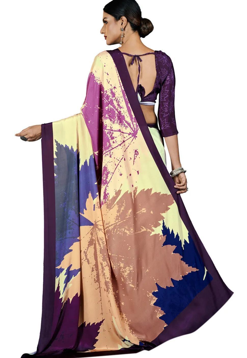 Digital Printed Crepe Saree in Multicolor