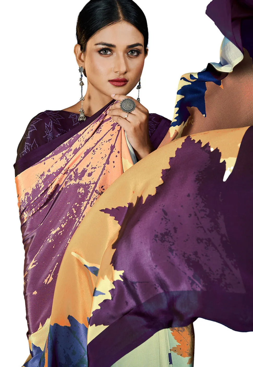 Digital Printed Crepe Saree in Multicolor