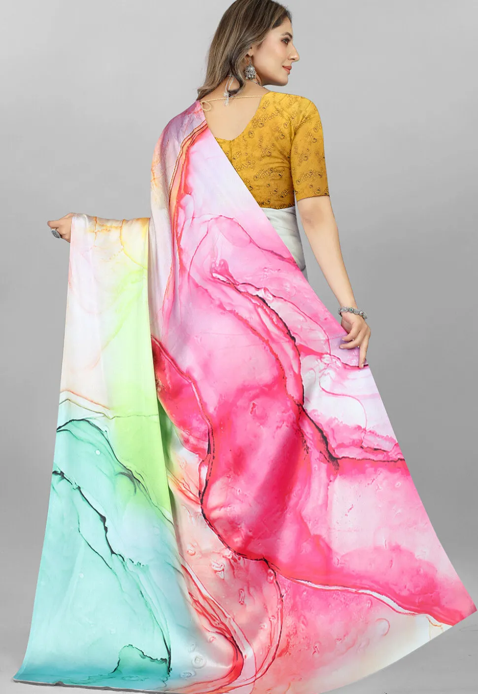 Digital Printed Crepe Saree in Multicolor