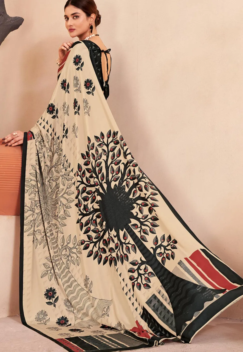 Digital Printed Crepe Silk Saree in Multicolor