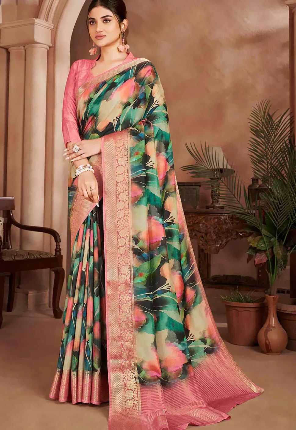 Digital Printed Crepe Silk Saree in Multicolor