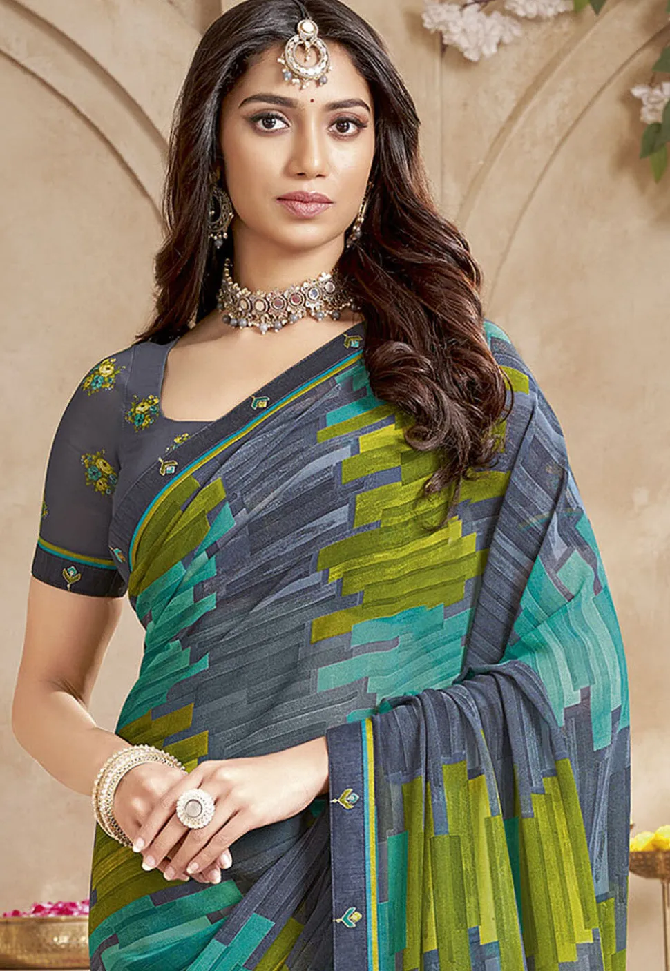 Digital Printed Georgette Saree in Multicolor