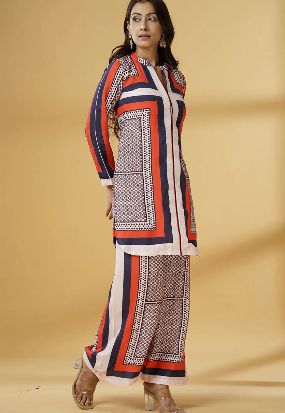 Digital Printed Muslin Silk Straight Kurta Set in Multicolor