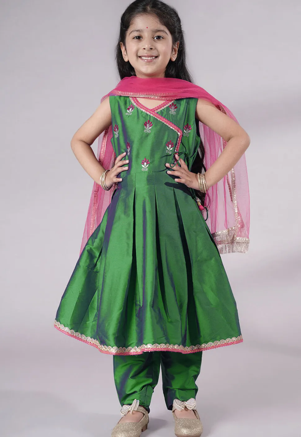 Embroidered Art Silk A Line Suit in Green