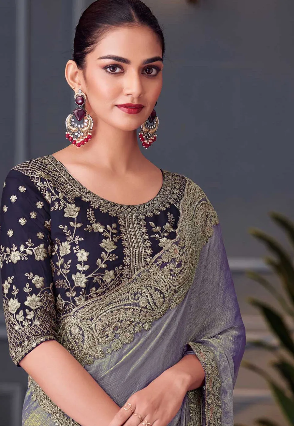 Embroidered Border Chiffon Scalloped Saree in Blue