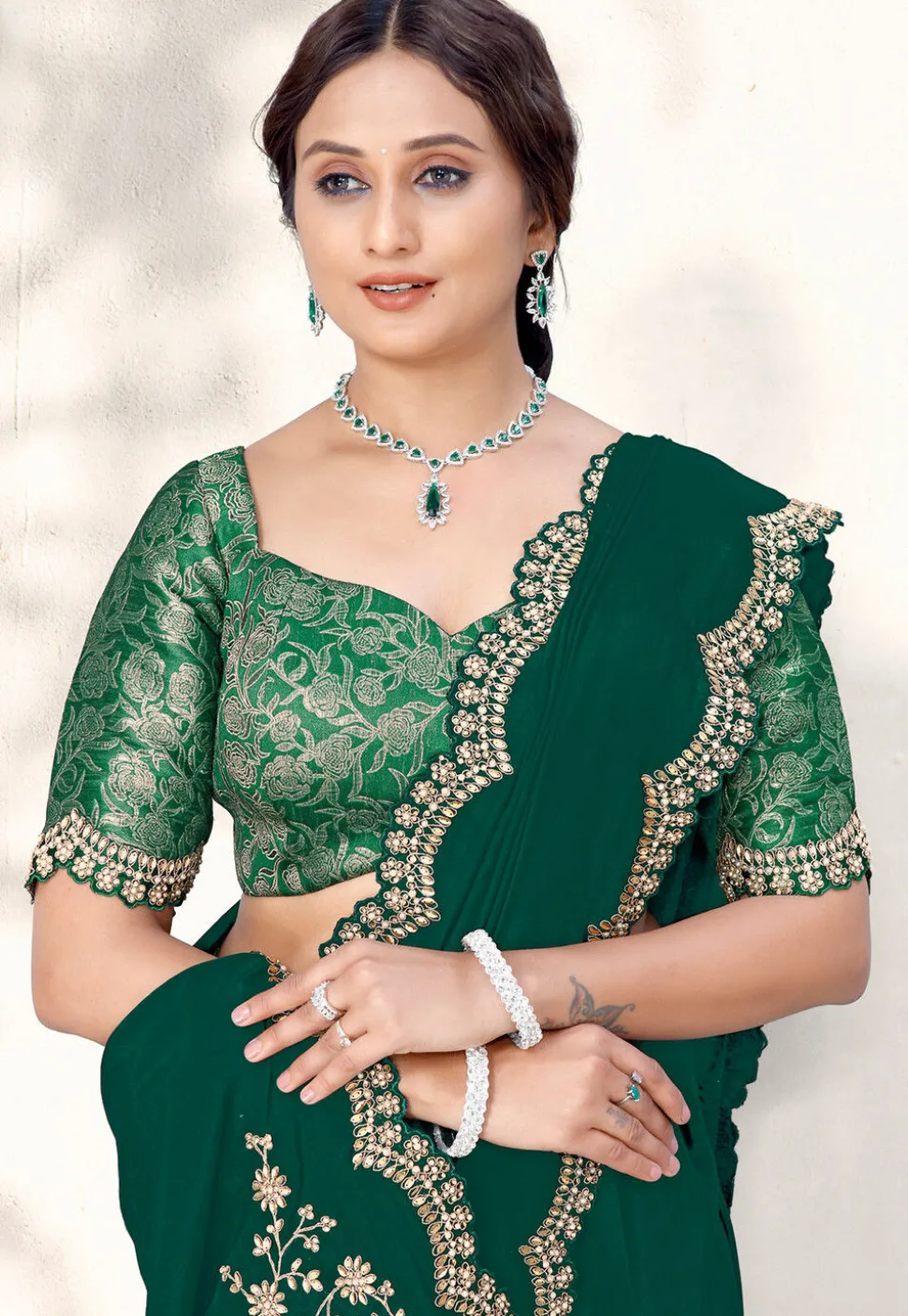 Embroidered Border Pure Crepe Scalloped Saree in Dark Green