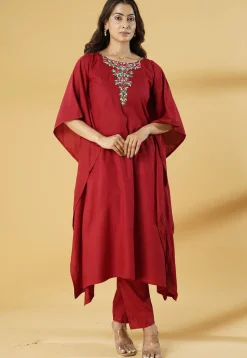 Embroidered Cotton Kaftan Set in Maroon
