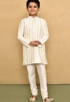 Embroidered Cotton Kurta in Off White