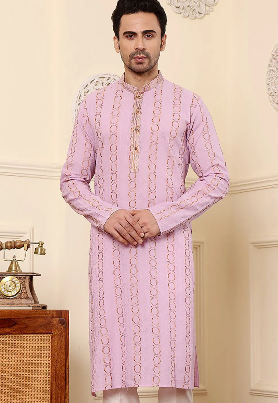 Embroidered Cotton Kurta in Pink