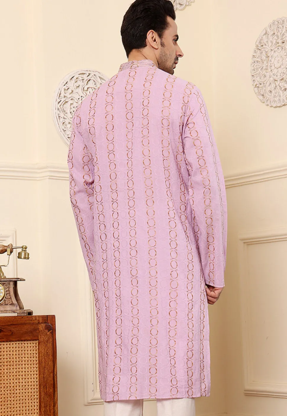Embroidered Cotton Kurta in Pink