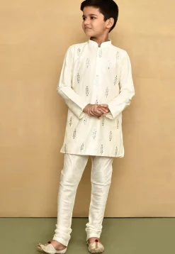 Embroidered Cotton Kurta Set in Off White