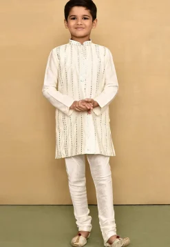 Embroidered Cotton Kurta Set in Off White