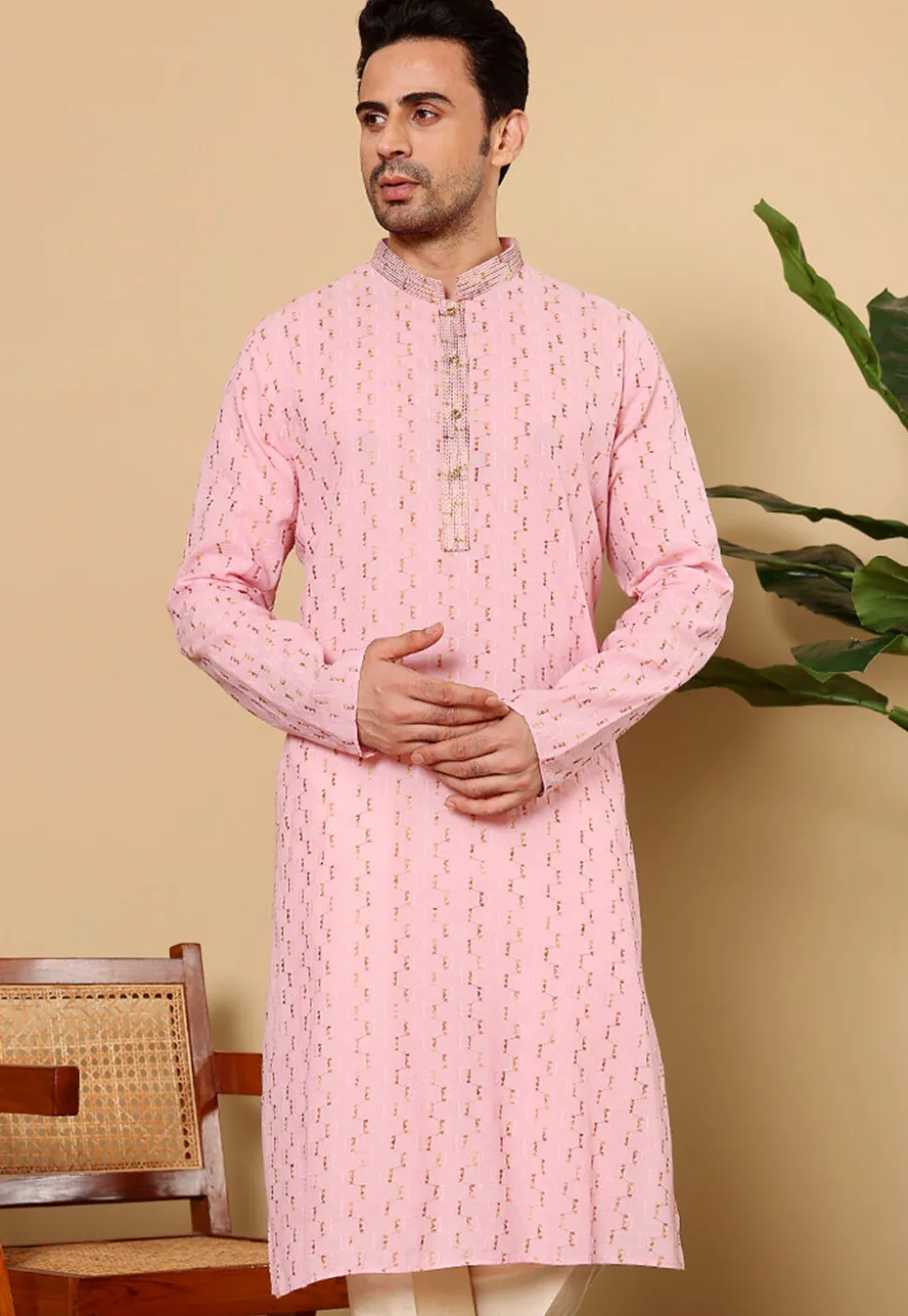 Embroidered Cotton Kurta in Pink