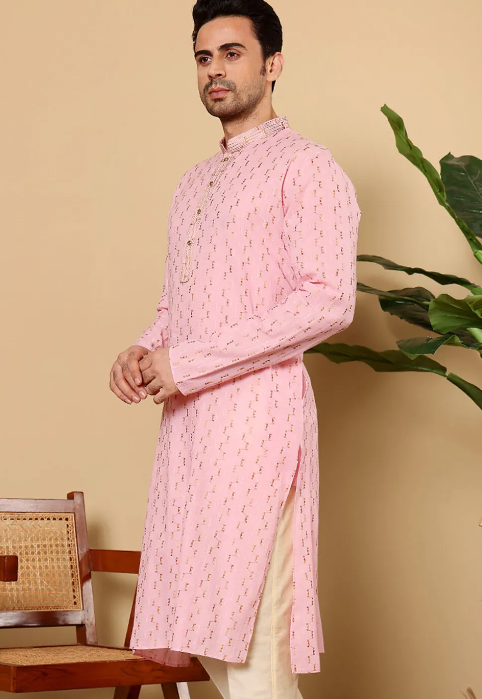 Embroidered Cotton Kurta in Pink