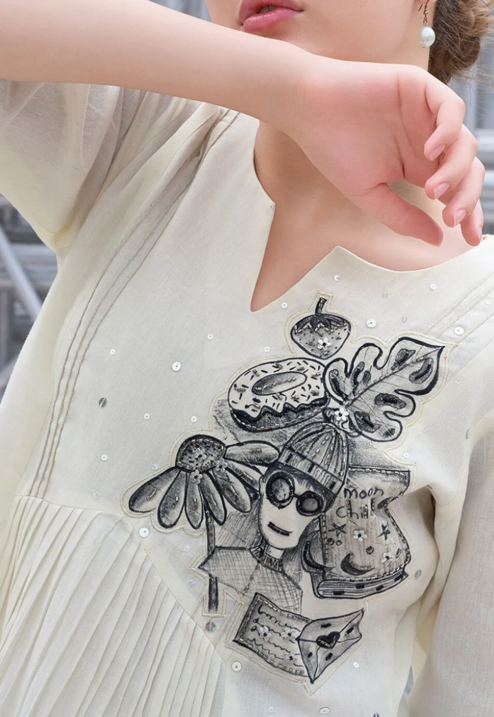Embroidered Cotton Midi Dress in Off White