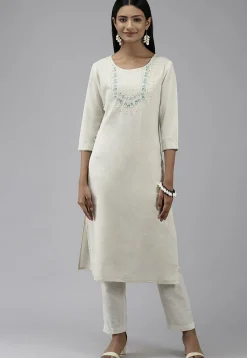 Embroidered Cotton Straight Kurta in Off White