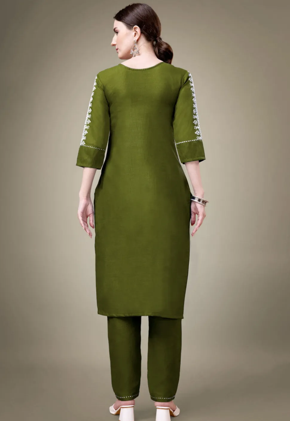 Embroidered Cotton Straight Kurta Set in Green