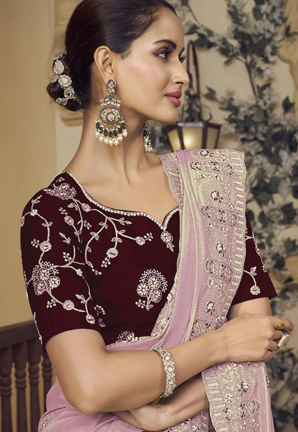 Embroidered Crepe Scalloped Saree in Pink