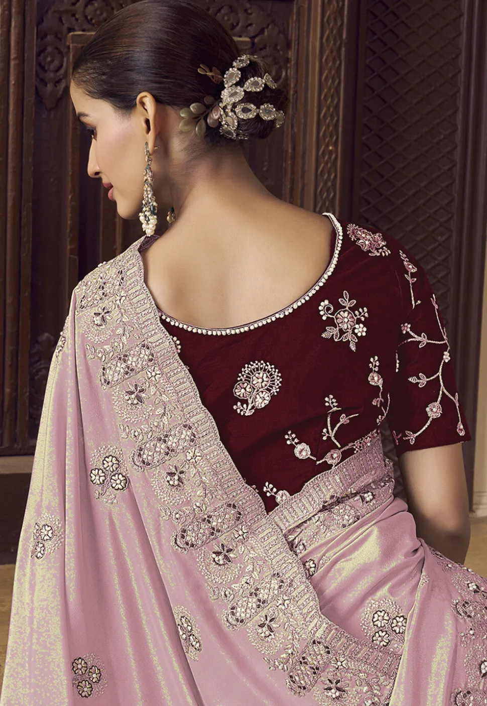 Embroidered Crepe Scalloped Saree in Pink