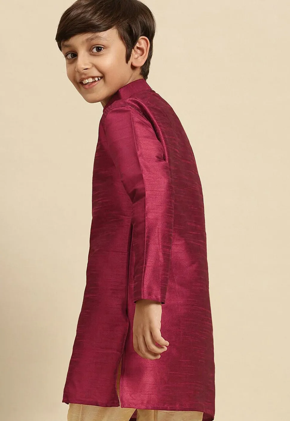 Embroidered Dupion Silk Kurta in Fuchsia