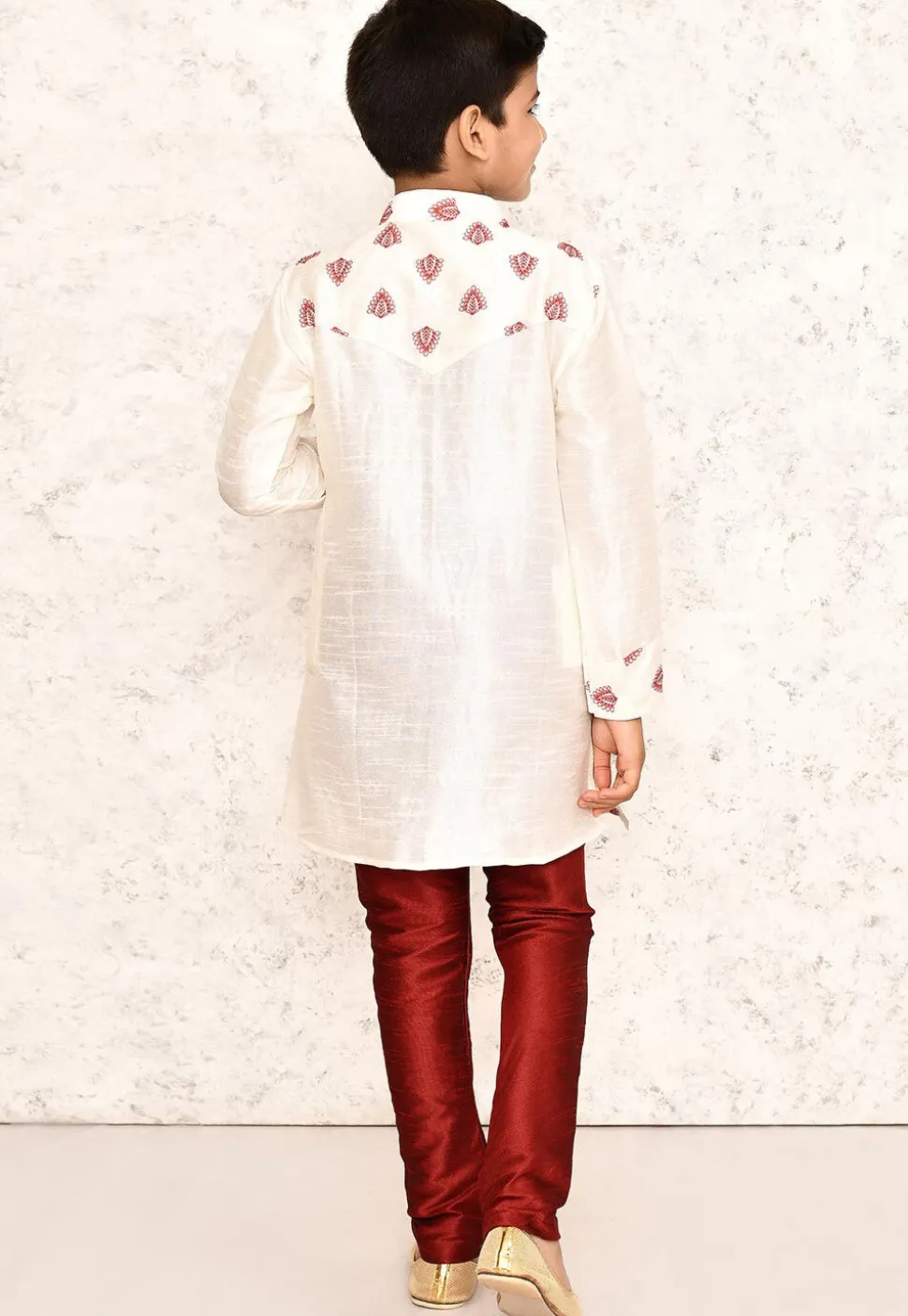 Embroidered Dupion Silk Kurta Set in Off White