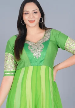 Embroidered Georgette Abaya Style Suit in Shaded Green