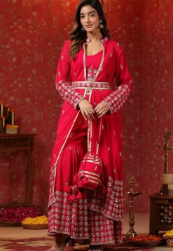 Embroidered Georgette Crushed Crop Top Set in Fuchsia