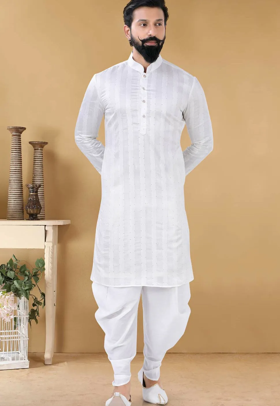 Embroidered Georgette Dhoti Kurta in Off White
