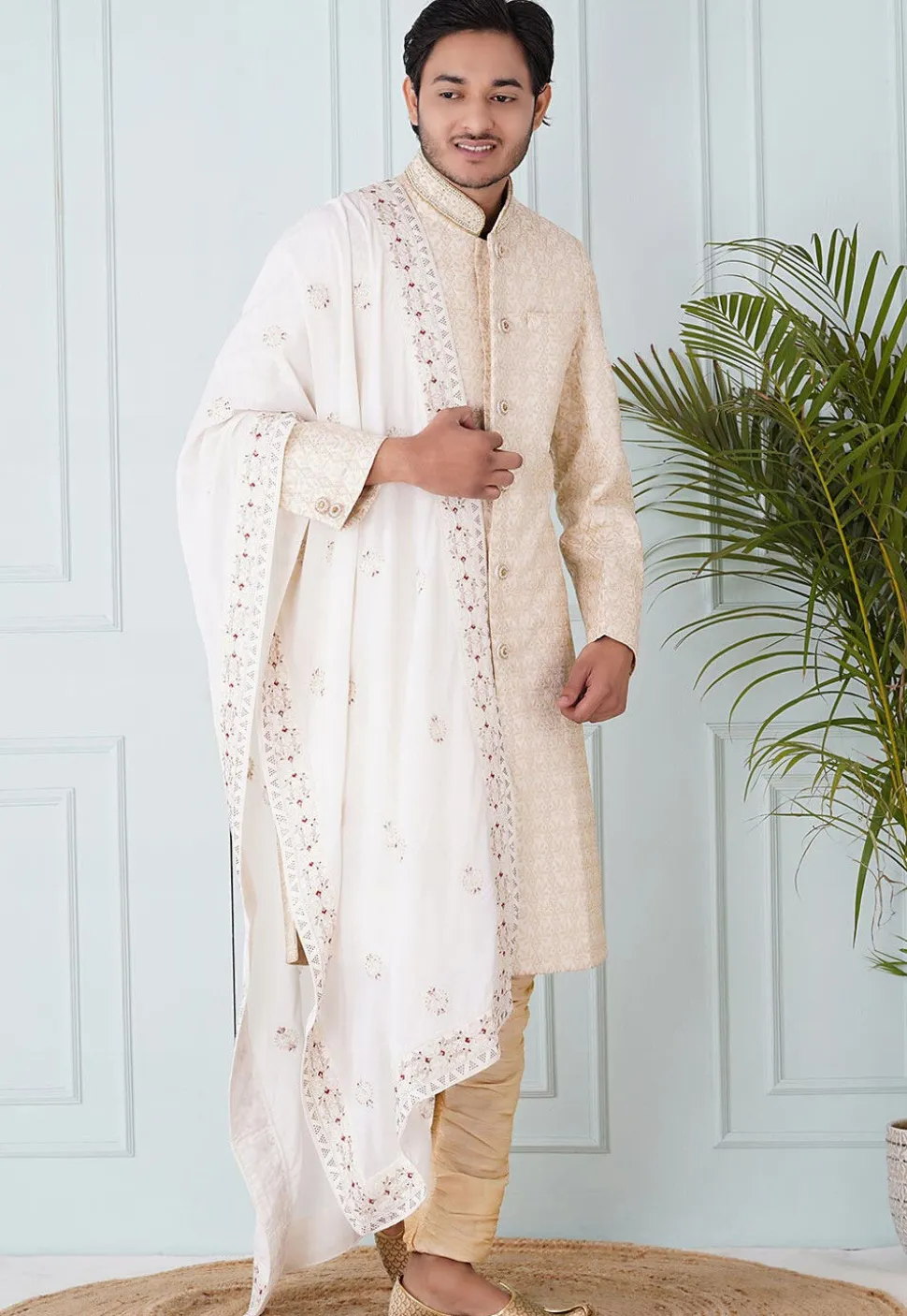 Embroidered Georgette Dupatta in Off White