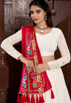 Embroidered Georgette Lehenga in Off White