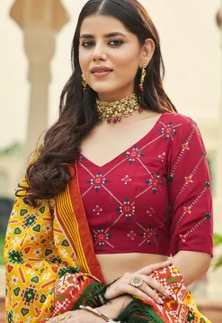 Embroidered Georgette Lehenga in Off White