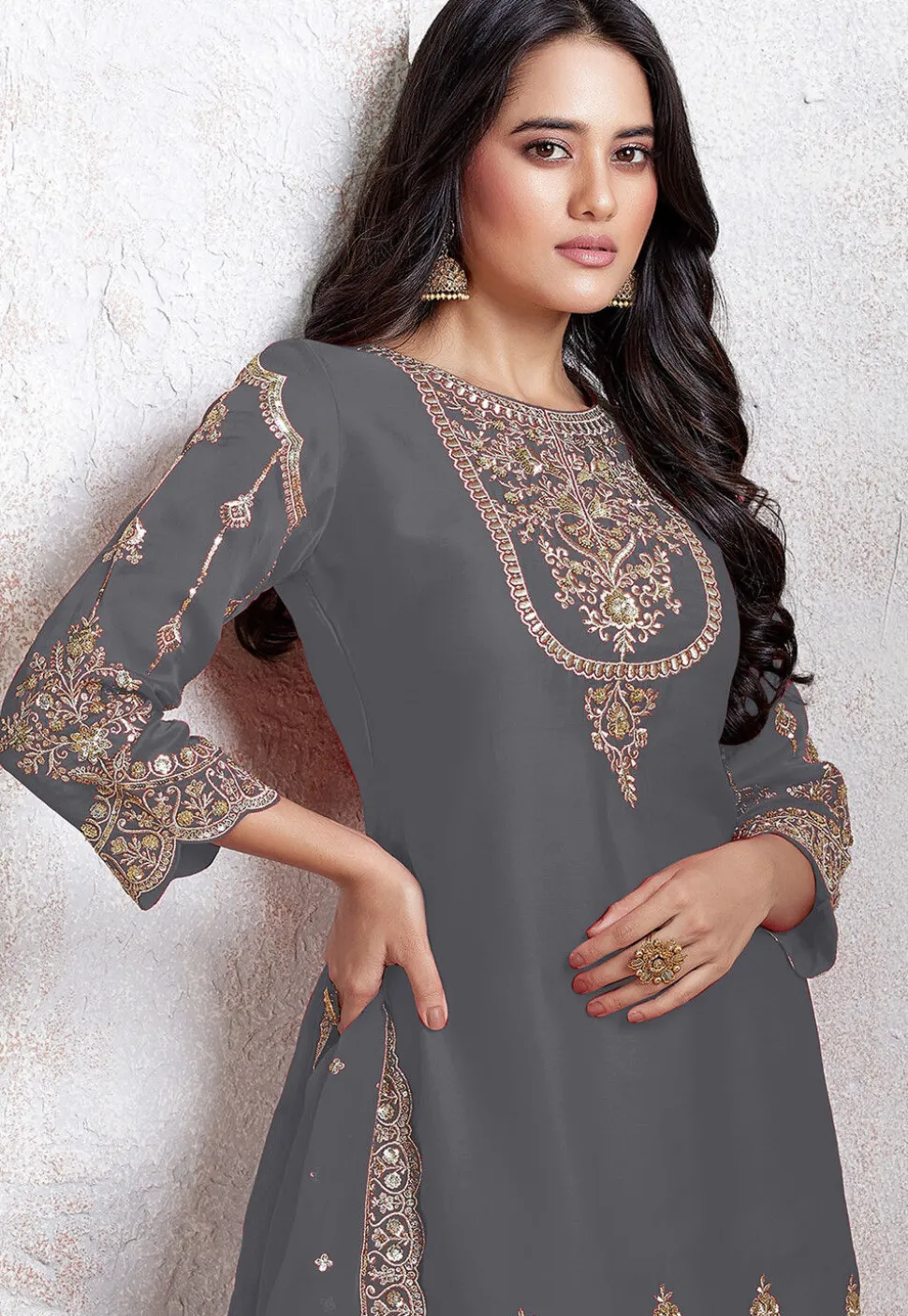 Embroidered Georgette Scalloped Punjabi Suit in Grey