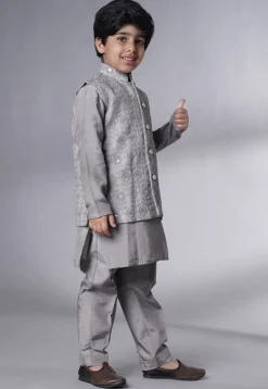 Embroidered Muslin Silk Kurta Set in Grey