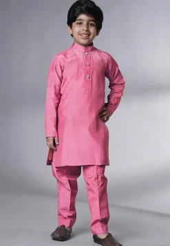 Embroidered Muslin Silk Kurta Set in Pink