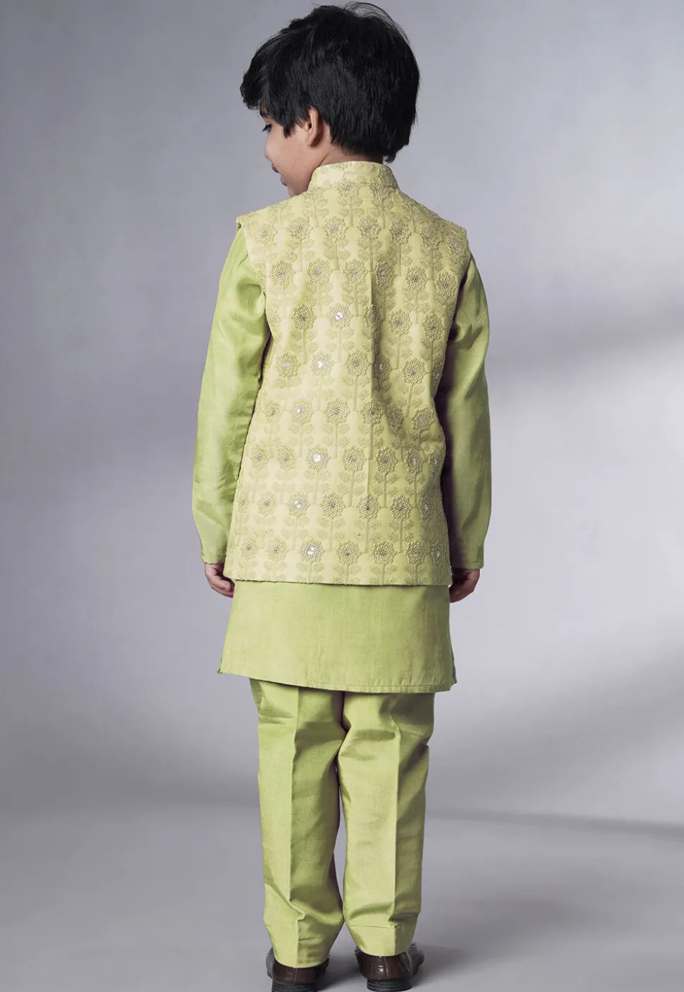 Embroidered Muslin Silk Kurta Set in Olive Green