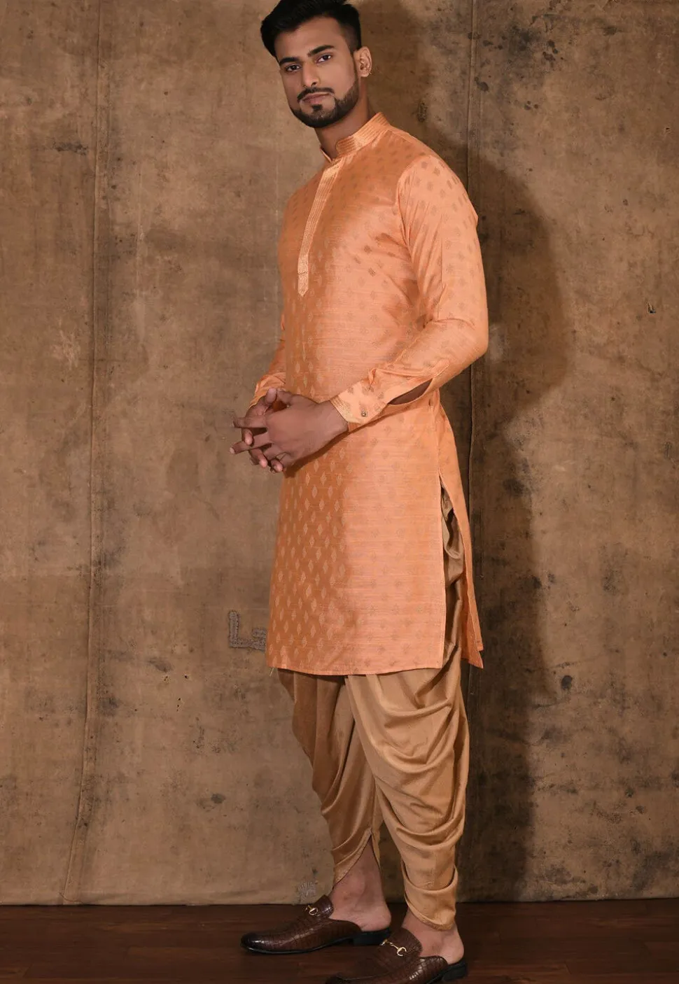Embroidered Neckline Cotton Silk Jacquard Kurta Set in Peach