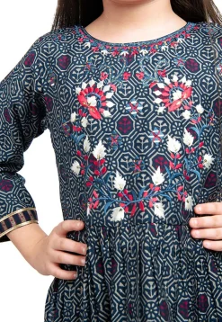Embroidered Polyester Kurta Set in Navy Blue