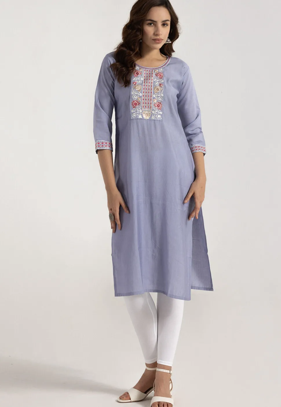 Embroidered Rayon Jacquard Straight Kurta in Light Purple