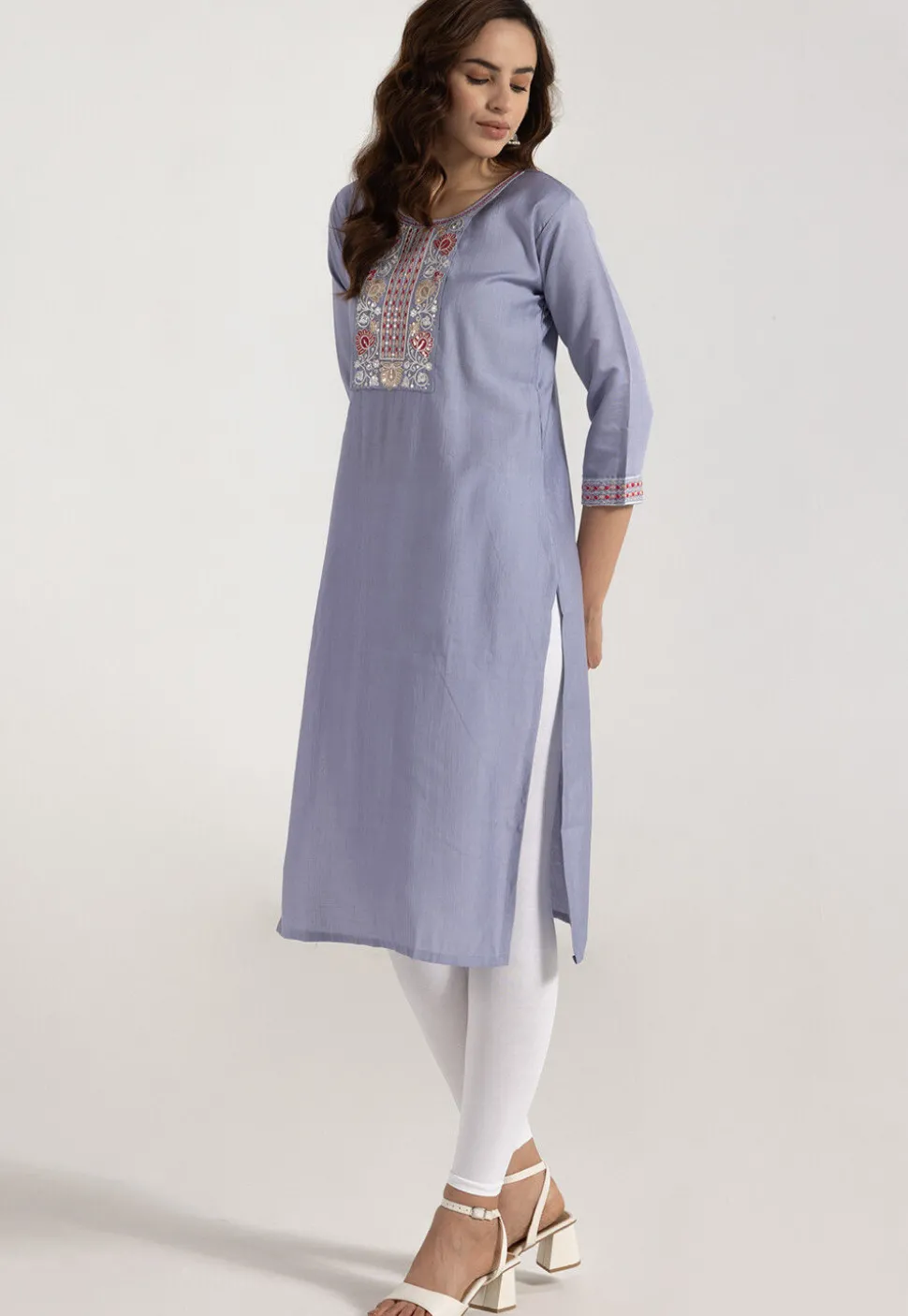 Embroidered Rayon Jacquard Straight Kurta in Light Purple