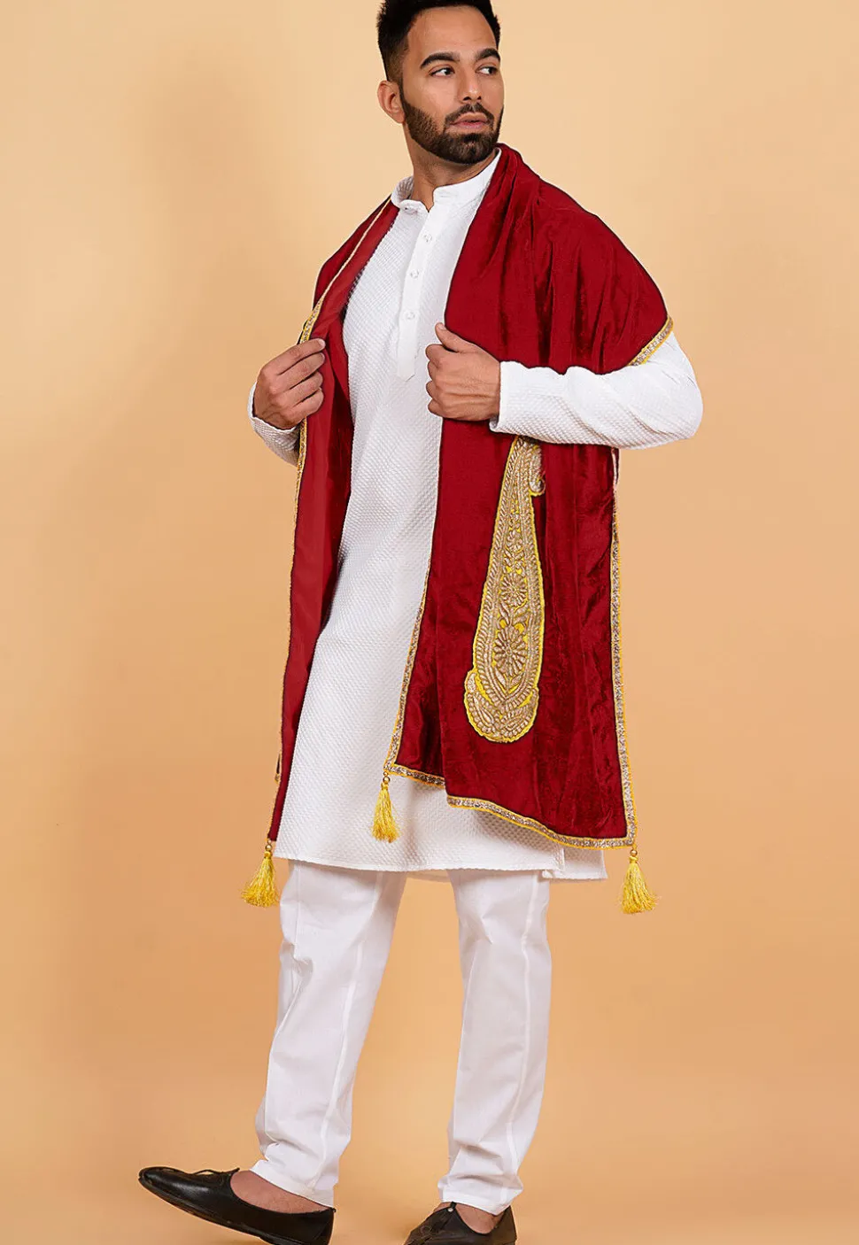 Embroidered Velvet Mens Dupatta in Maroon