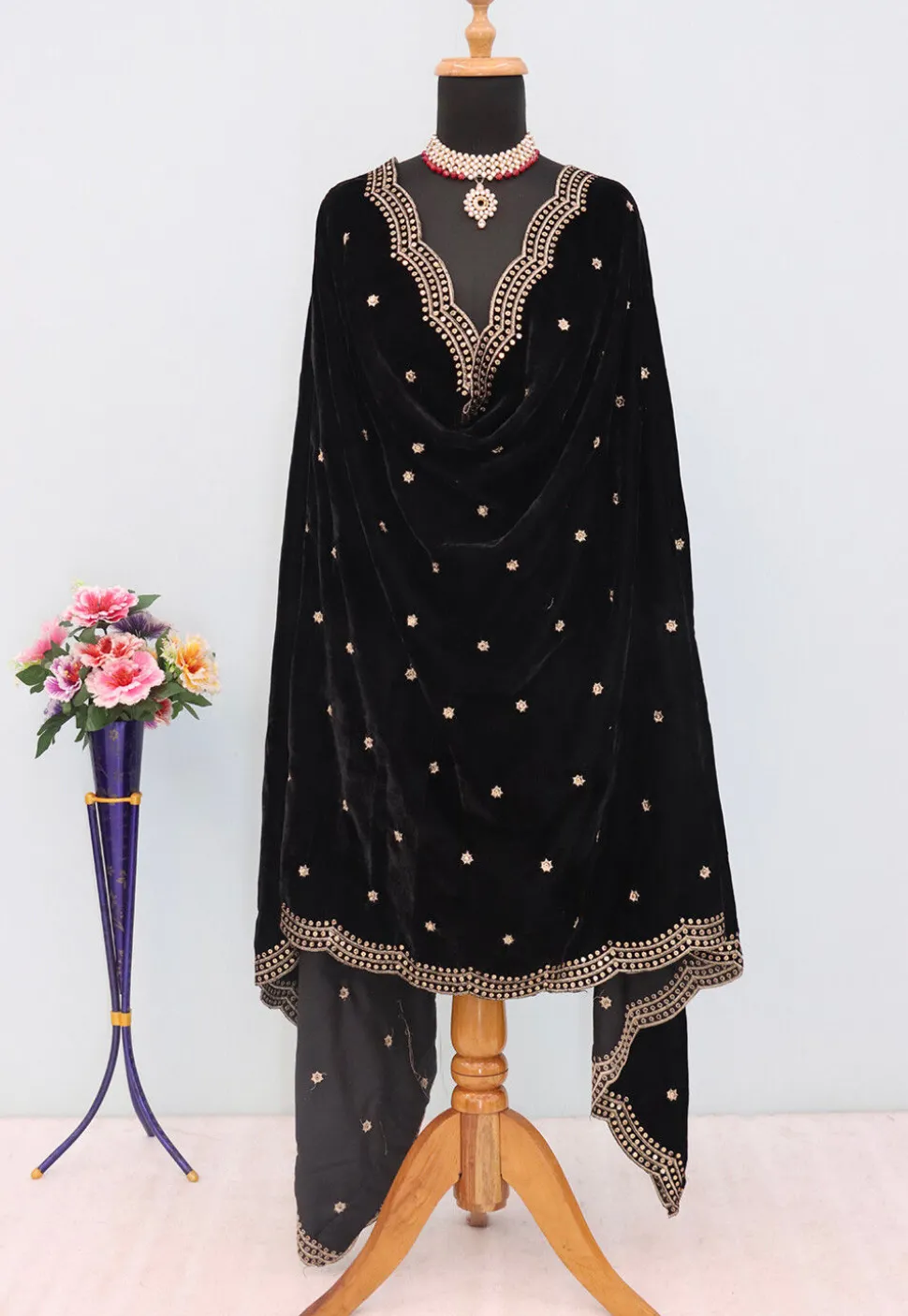 Embroidered Velvet Scalloped Dupatta in Black