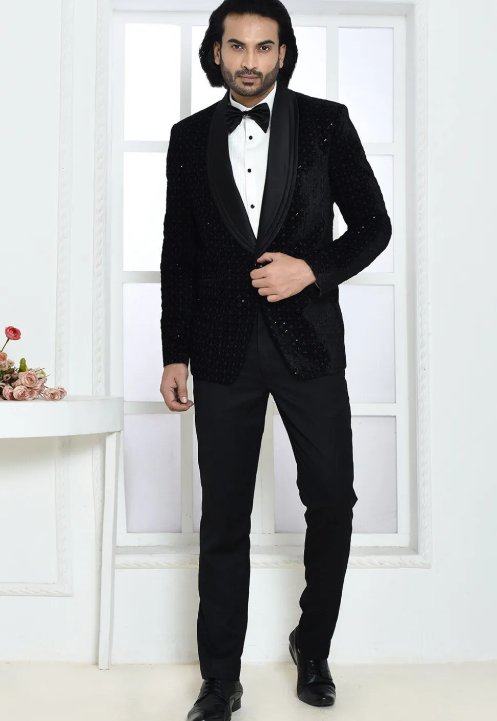 Embroidered Velvet Suit Set in Black