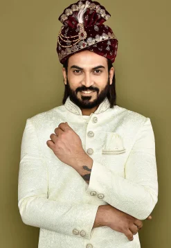 Embroidered Velvet Turban in Maroon