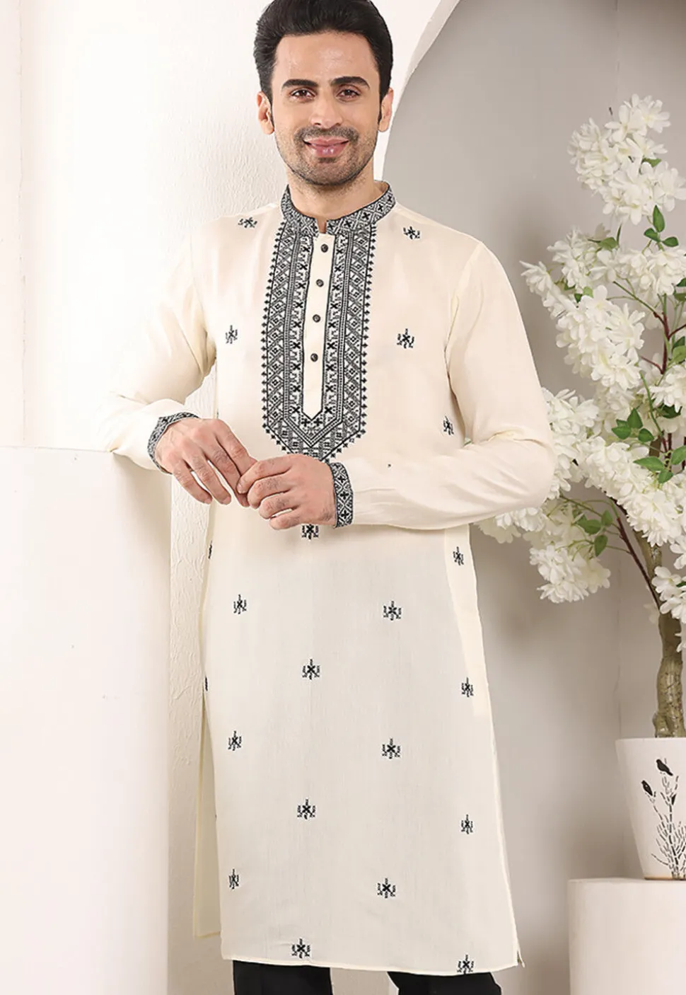 Embroidered Viscose Silk Kurta in Off White