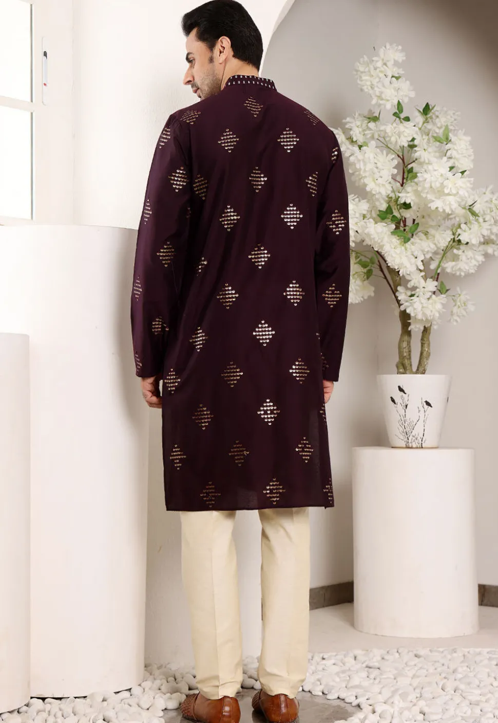Embroidered Viscose Silk Kurta Set in Violet