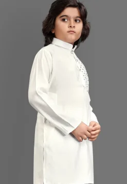 Embroidered Viscose Silk Kurta in Off White