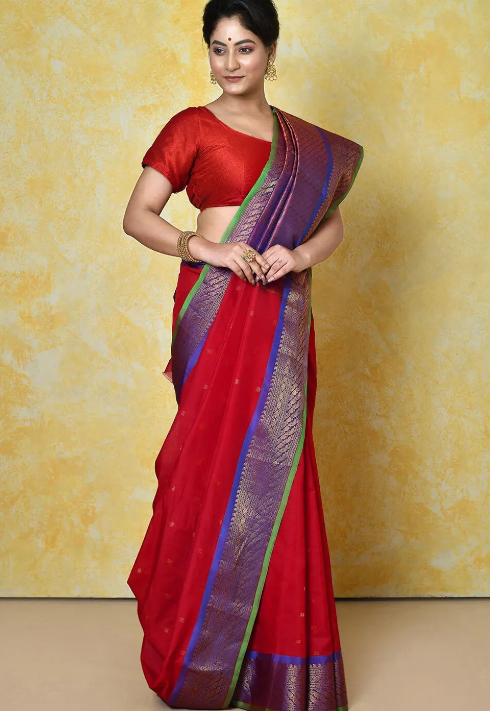 Gadwal Handloom Saree in Red