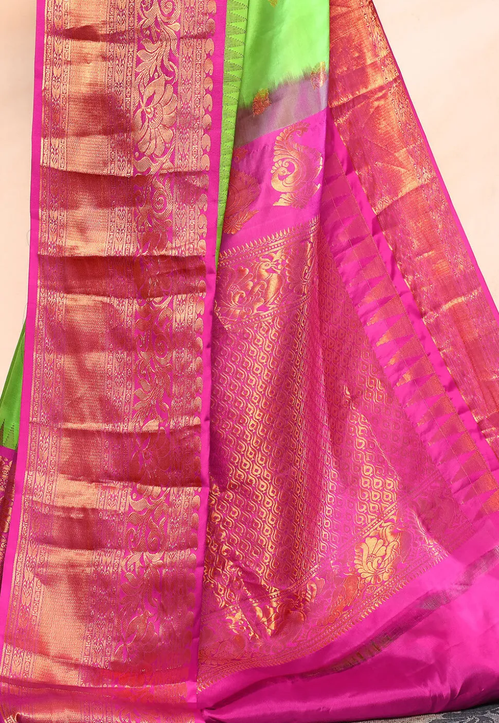 Gadwal Pure Silk Handloom Saree in Light Green