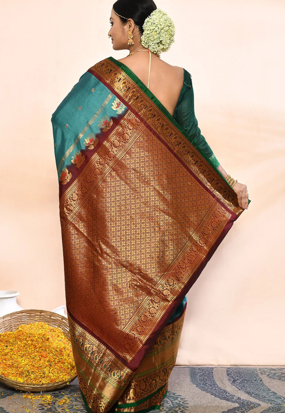 Gadwal Pure Silk Handloom Saree in Blue